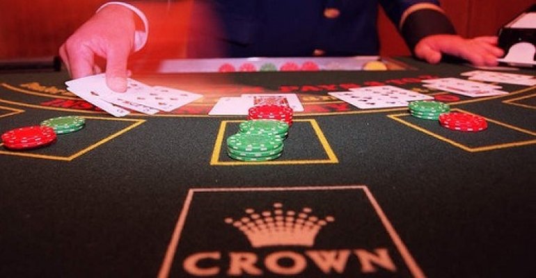 Crown table